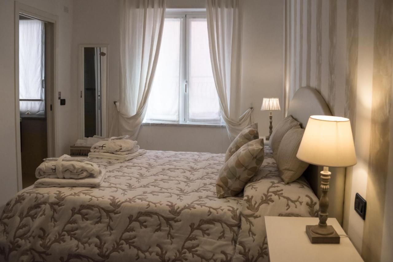 B&B Iulia Augusta Albenga Ngoại thất bức ảnh